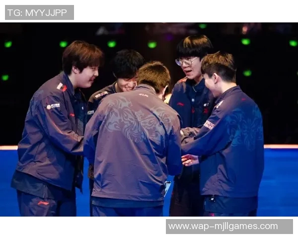 赛后复盘JDG与TES对决中的战术分析与关键决策探讨